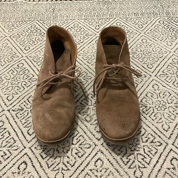 Lucky Brand Tan Beige Light Brown Suede Leather Garboh Lace-up Booties Size 9 - Picture 2 of 7